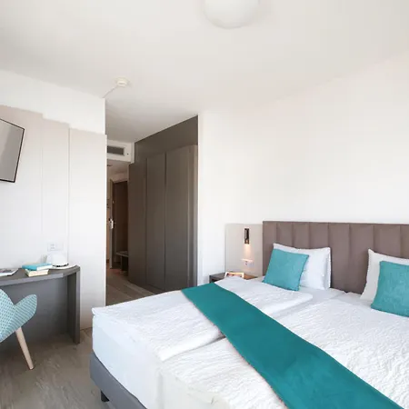 Hotel Geranio Au 3*