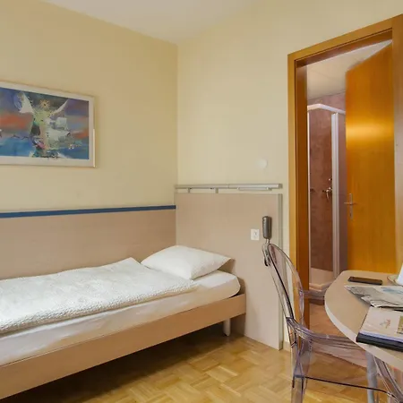 Geranio Au Hotel 3*